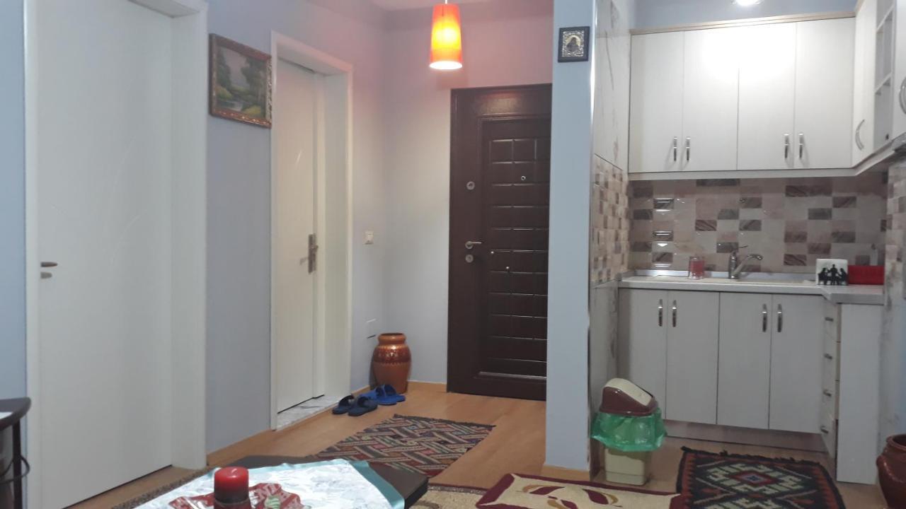 Odise'S Suite Korce Exterior foto